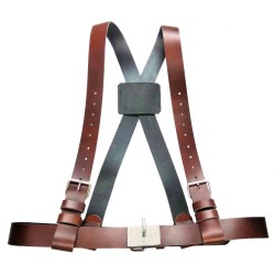 Porta estandarte de cuero con tirantes y alcayata de pincho 253