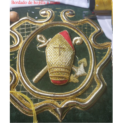 La Macarena. Escudo Bordado Nazareno